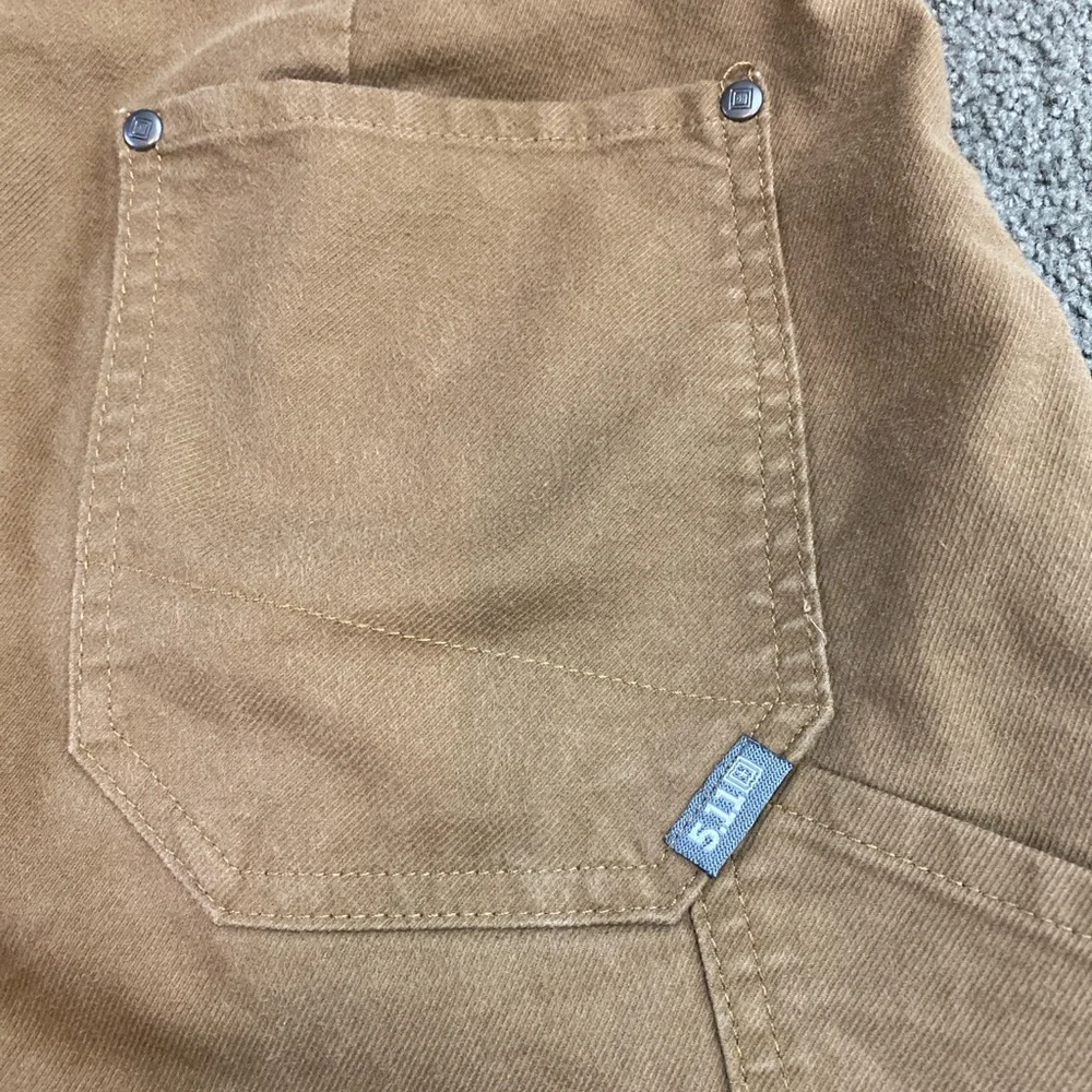 5.11 Tactical Defender Flex Jeans Men’s 32x30 Denim Stretch Straight Leg Brown